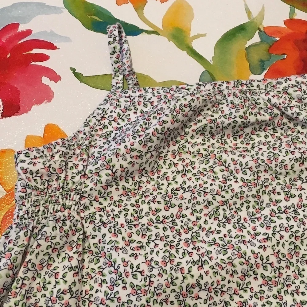 Baby gap  floral top& blue shorts set girls size 5 GUC..